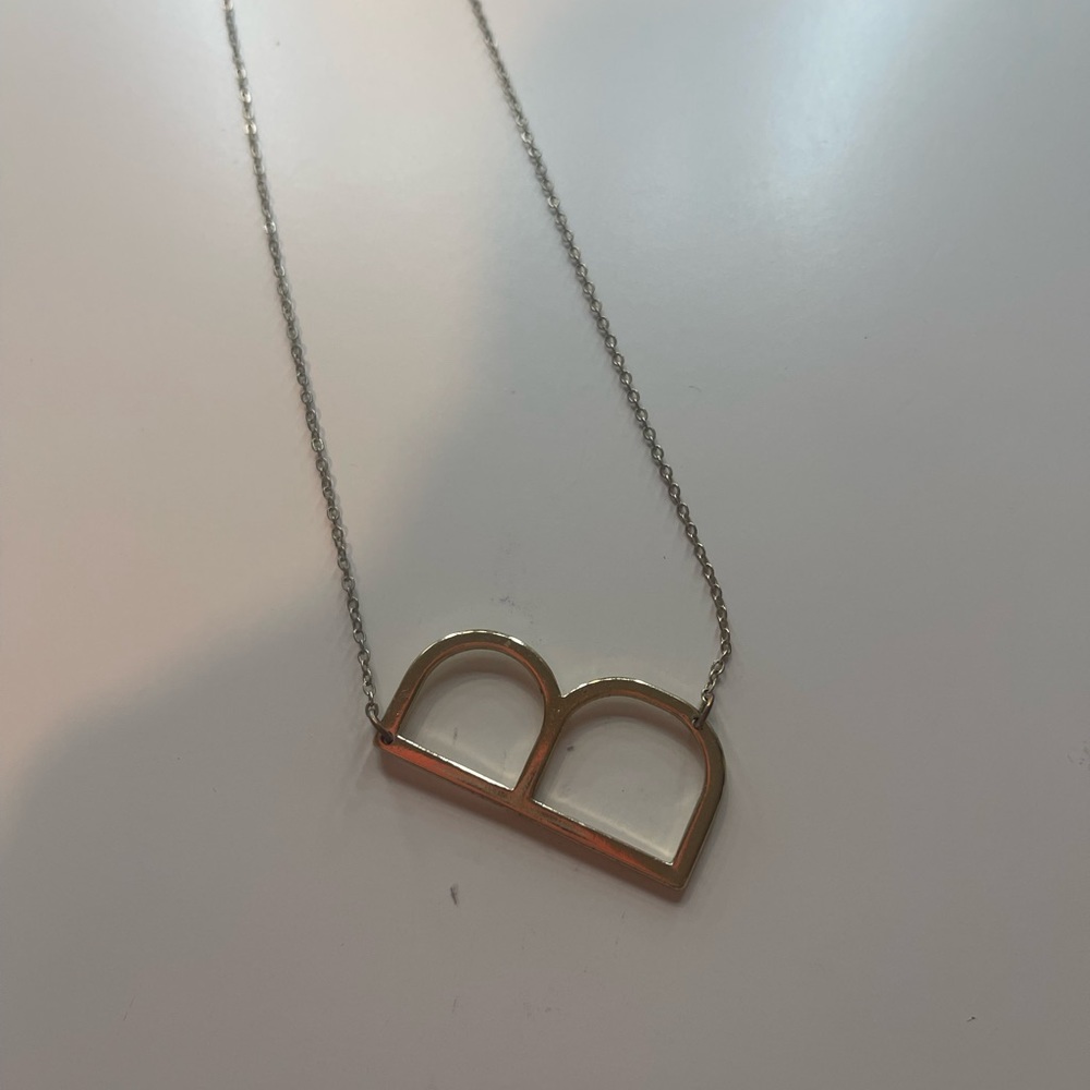 GOLD B NECKLACE - Picture 2 of 2
